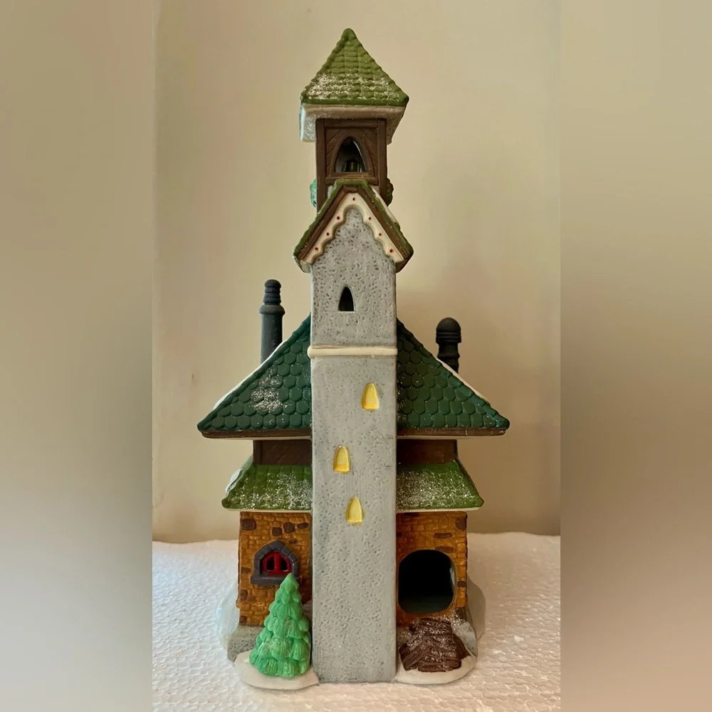 Department 56 North Pole Chapel - North Pole Series - Picture 4 of 6